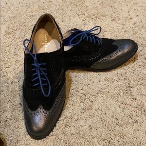 Ladies two tone lace ups